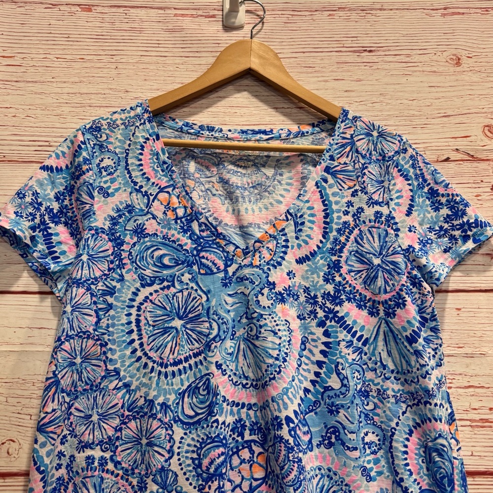Lilly Pulitzer Etta V Nack Top in Blue Grotto Commotion In The Ocean Sz L - Picture 6 of 10